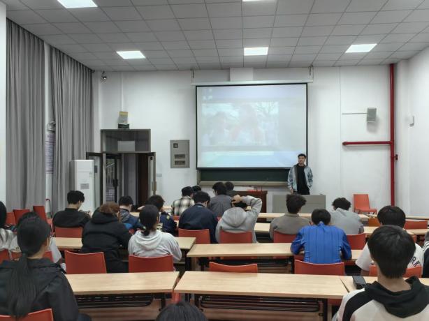 92e1cf3044656907a116515a8513adb7